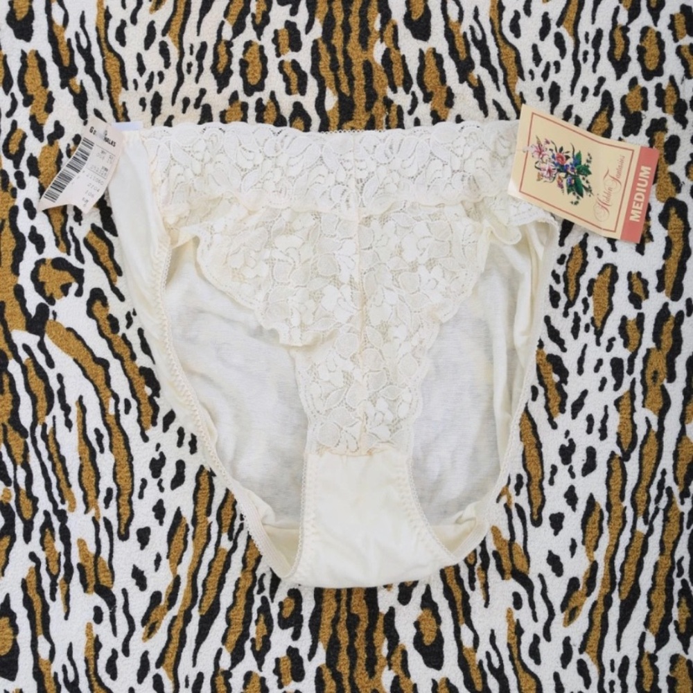 Vintage 90s deadstock Hidden Fantasies Gottschalks cotton lace panties